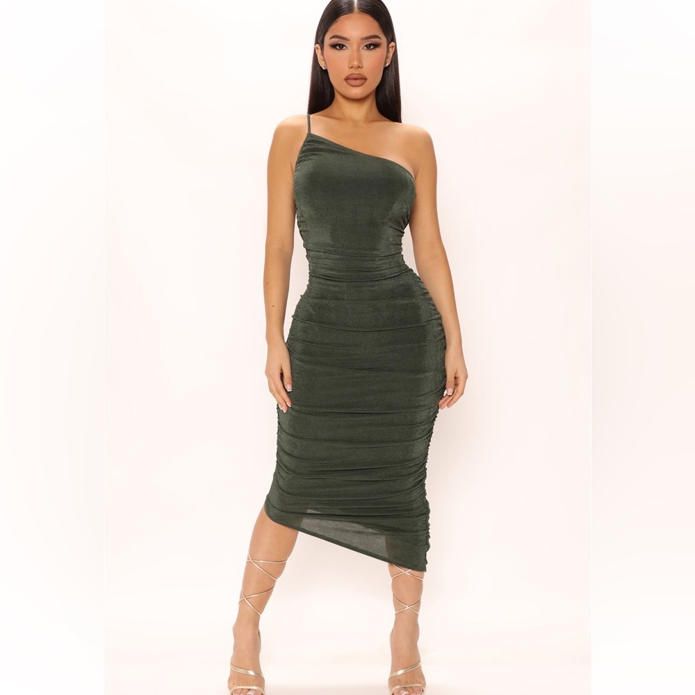 On board slink midi dress